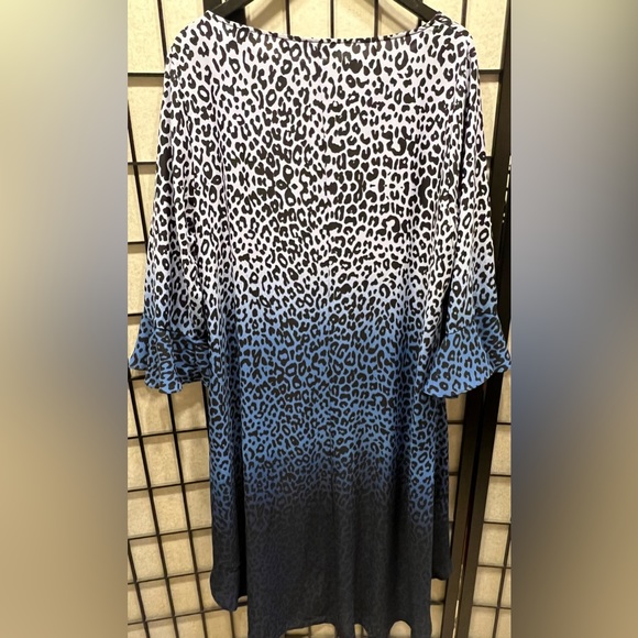 New York & Company Hi-Low Blouse - Size XXL - Picture 3 of 3